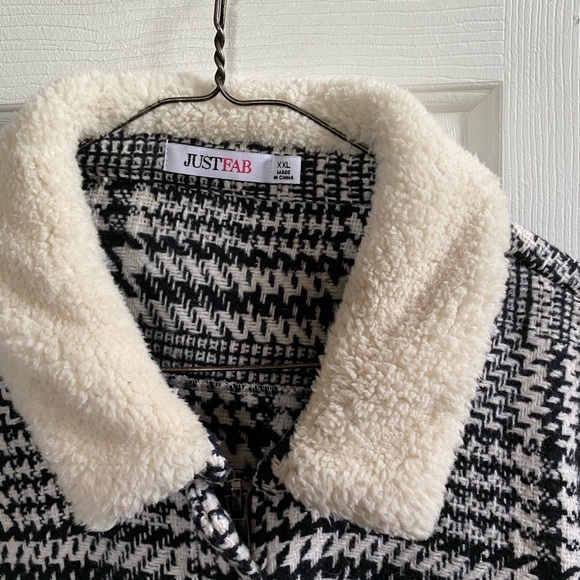 Jacket - Picture 3 of 3